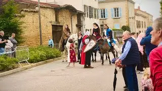 D&eacute;fil&eacute; Dans la ville de Charlieu dans la Loire, 42