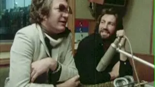 NZ On Screen: Sam Hunt and Gary McCormick- Upside-down sunglasses