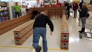 Turkey Bowling at Grocery Outlet 2017