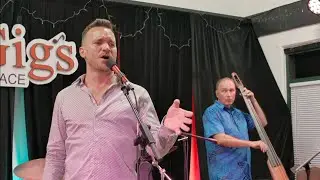 Tom Lowe ~ Roxanne (The Police / George Michael)