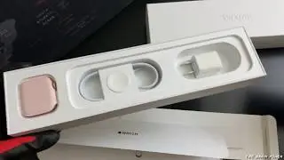 Apple Watch Series 5 Gold Aluminum Case with Pink Sport Band Unboxing