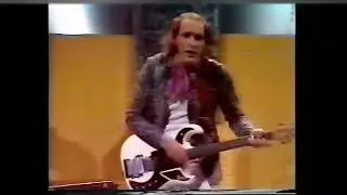 Hank The Knife And The Jets - guitar king ( Original Footage Dutch TV  1975 Vinyl 45 Rpm Remastered)