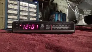 1988 General Electric electronic digital fm am clock radio (Part 2)