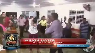 Jovencita es bautizada por el Esp&iacute;ritu Santo Antes de Aceptar a Cristo y habla en lengua Espiritual