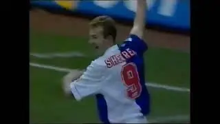 Alan Shearer leaves Pallister and Man United trailing