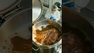 How shredded meat is made in a factory ⚙️👀