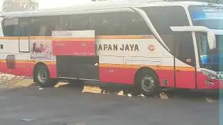 Kumpulan foto bus AKAP di terminal pulogebang