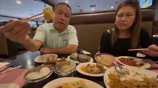 Eating Dim Sum day after Christmas! With family!