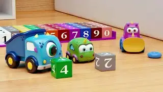 Os carros  Mocas brincam com números.