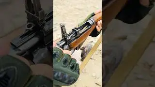 Lee-Enfield .303 British &bull; WWII Bolt-Action Beast #Shorts