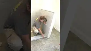 Shower curb with knee wall