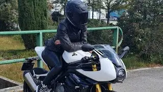 Review Speed Triple 1200 RR