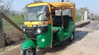 Bajaj🛺 CNG wala tempo  ful service and 🚘car wash