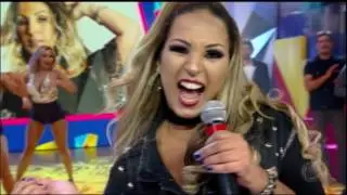 Valesca canta o hit Pimenta e coloca a plateia do Legendários para dançar