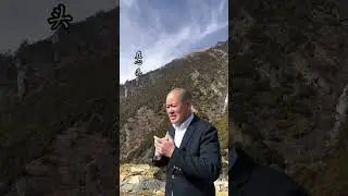 《再见了大别山》是历史和艺术的完美结合，是中华民族精神的体现。歌声柔情有力，旋律铿锵有力，周强演唱细腻温暖，富有灵性、是一首非常动人的音乐作品。🎵周强Music🎵