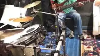 Jorge Stwarth Bass)Um dia sem n&oacute;s dois/Matheus Ferrari