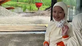 Puncak Tema Ceria Bersama Teman di Soto Sawah
