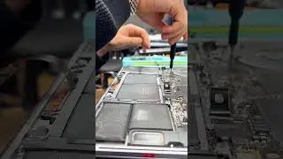 Apple Macbook Pro A1990 - battery replacement in same day ✅