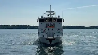 M/S &Ouml;stan l&auml;mnar G&aring;shaga brygga