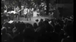 Bondy play the drum in Tzavta with Izhar Cohen