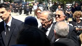 &Tau;&omicron; &tau;&epsilon;&lambda;&epsilon;&upsilon;&tau;&alpha;ί&omicron; &alpha;&nu;&tau;ί&omicron; &sigma;&tau;&eta; &Lambda;έ&nu;&alpha; &Sigma;&alpha;&mu;&alpha;&rho;ά, &kappa;ό&rho;&eta; &tau;&omicron;&upsilon; &pi;&rho;ώ&eta;&nu; &pi;&rho;&omega;&theta;&upsilon;&pi;&omicron;&upsilon;&rho;&gamma;&omicron;ύ &Alpha;. &Sigma;&alpha;&mu;&alpha;&rho;ά