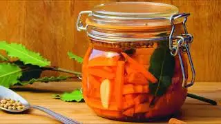 Oignons nouveaux &agrave; la mode asiatique et b&acirc;tonnets de carottes aux &eacute;pices | Recette gourmande