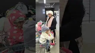 aaj phle room ki deep cleaning ki phir apne liye shopping ki #shorts#ytshorts#minivlog#shopping#sfai