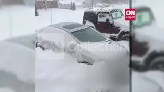 ONT:SNOW STORM-CARS BURIED UNDER SNOW