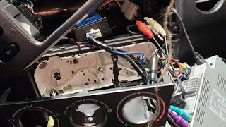 Installing climate control bulbs in 2005 Toyota Matrix / Pontiac Vibe