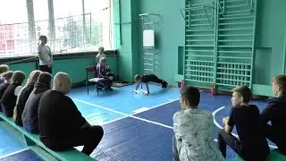 Кузница патриотов. Ульяновских школьников учат собирать,  разбирать автомат, оказывать первую помощь