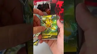 POK&Eacute;MON EEVEE BOOSTER BOX #youtubeshorts #pokemon #pokemontcg #unboxing