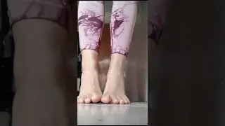feet crushing muffin dec 7 2023