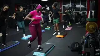 10 Minute Beginner Step Aerobics Workout w/ Kebrina | Steppin' On Business