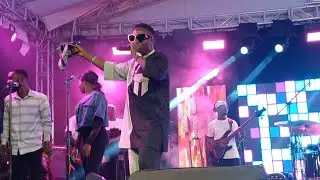 LEGENDARY BROTHER SAMMY STORMED BANTAMA WITH HOT PRAISES