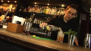 Mixing a Tom Collins - Trend Set (Lockhart Catering Equipment)