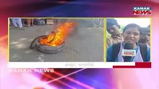 Students Protest On Road Over Teacher Misconduct | School Chaos In Keonjhar&rsquo;s Jalasarpur