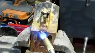 Using Heat to Loosen Stuck Screws