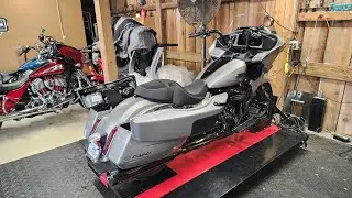 Harley Davidson CVO 2023 121 motor how to install mufflers and saddle bag guards.