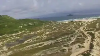 Drone voando na Praia do Santinho