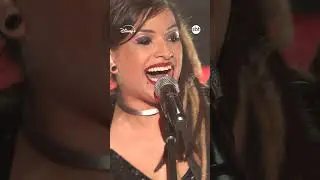 Nil Guimar&atilde;es canta 