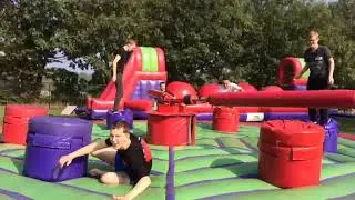 Mike op de wipe out baan 1
