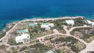 Complex of 5 independent villas on Antiparos island. Danon & Co