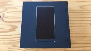 Essential Phone unboxing (live)