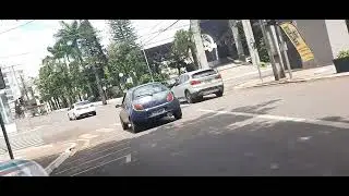 CAMB&Eacute; PASSEIO DE MOTO