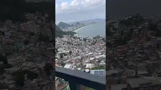 Restaurant in #favela in #riodejaneiro with beautiful view 😍😍😍 #brazil #bardalaje #rooftopbar