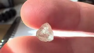 1.62 carat sparkly and pink raw diamond macle - AF2514