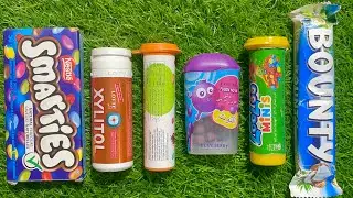 Satisfying video ||I opened the Lotte Bubble gums and Smarties with Chocolate ||ASMR