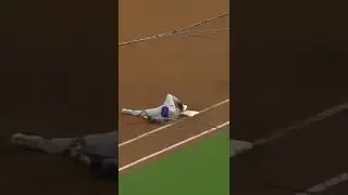 OMG 😱 Luis Guillorme just made the sickest defensive play.