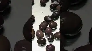 Olives aren't actually black?! 🫒 #foodunwrapped #olives #foodies #foodmysteries