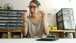 ¿Qué es una plegadera y cuál es la diferencia entre una de hueso y una de teflón?